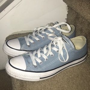 Light blue low top converse